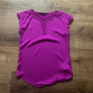 Loose fitted blouse, detailing in front